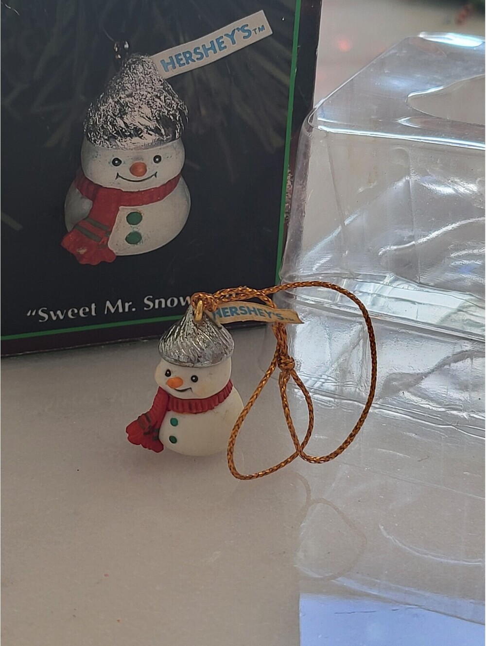 Vtg 93' Enesco Christmas Ornament Sweet Mr. Snowman Hersheys Kiss 1" B11